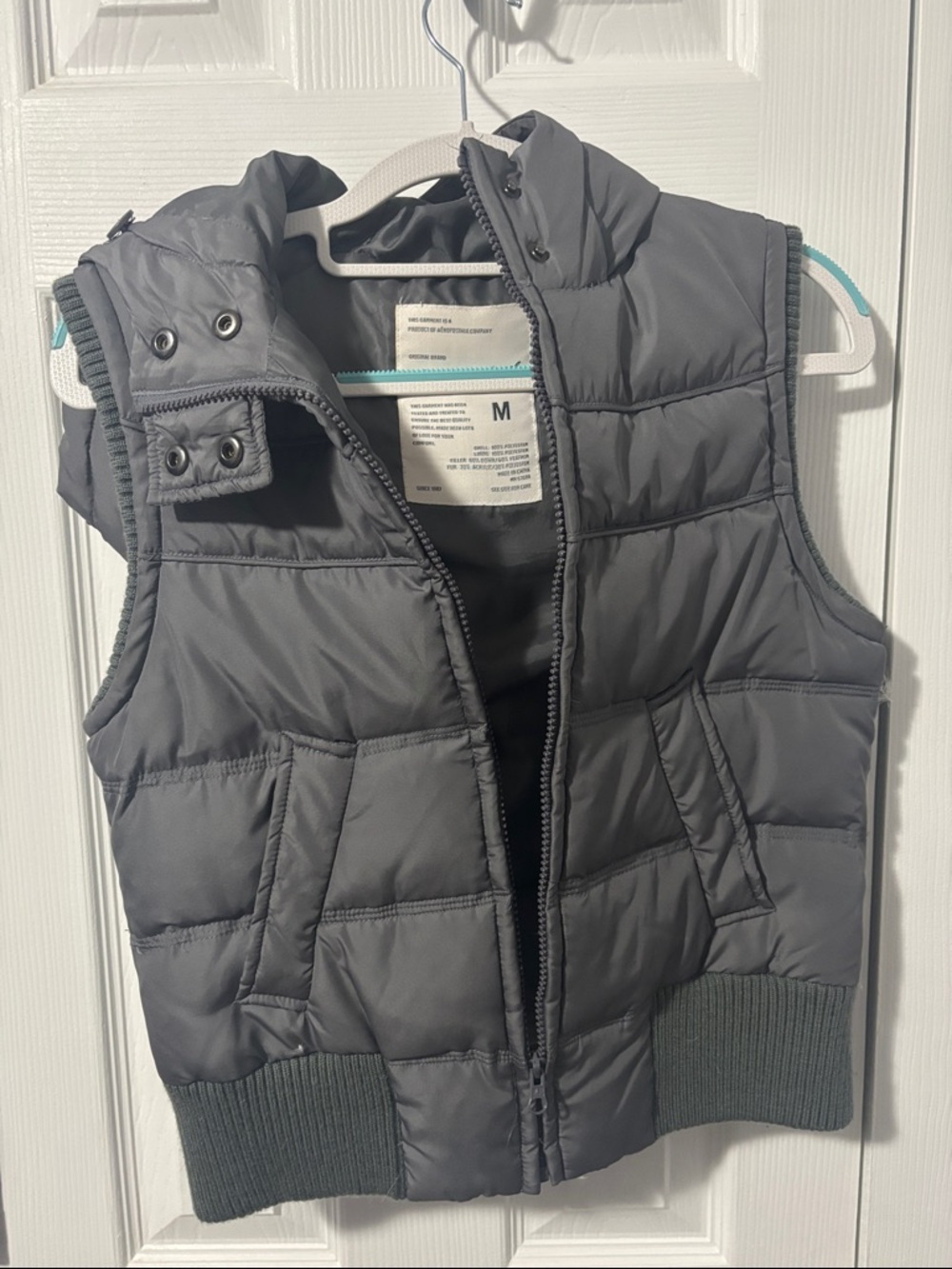 Aeropostale Gray Quilted Puffer Vest - Women’s